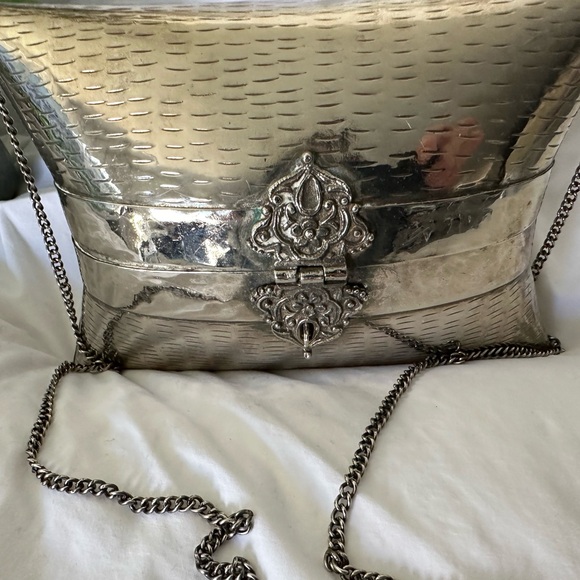Vintage Silver Chrome Hard Case Barrel Purse w/ Chain Strap Clutch Basket Weave - Picture 2 of 6